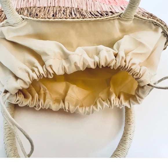 ON THE FRINGE RATTAN HANDBAG - Picture 4 of 8